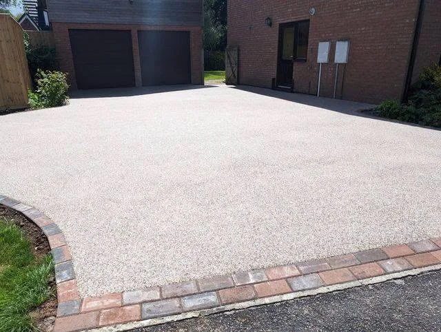 Finished resin driveway